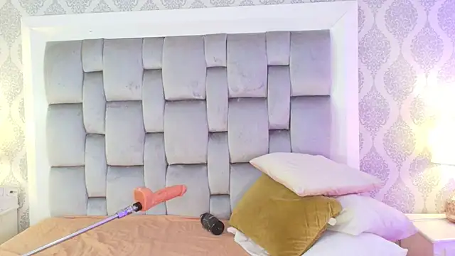 Snapshot of Cameron69_ chatting on February 25, 2025, 10:09 pm Cameron69 online show from February 25, 2025, 10:09 pm