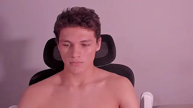 laurent nova online show from April 1, 2026, 11:11 am