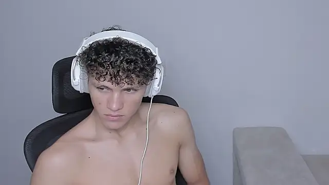 laurent nova online show from September 22, 2025, 7:53 pm