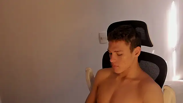 Snapshot of laurent_nova chatting on February 16, 2026, 7:12 pm laurent nova online show from February 16, 2026, 7:12 pm