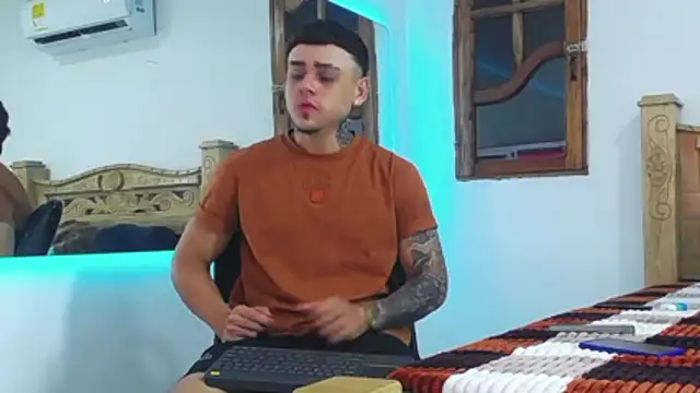 nino rousse online show from November 11, 2025, 5:46 am