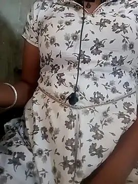 Snapshot of Sexy-bhabhi78 chatting on December 5, 2024, 6:26 am Sexy-bhabhi78 online show from December 5, 2024, 6:26 am
