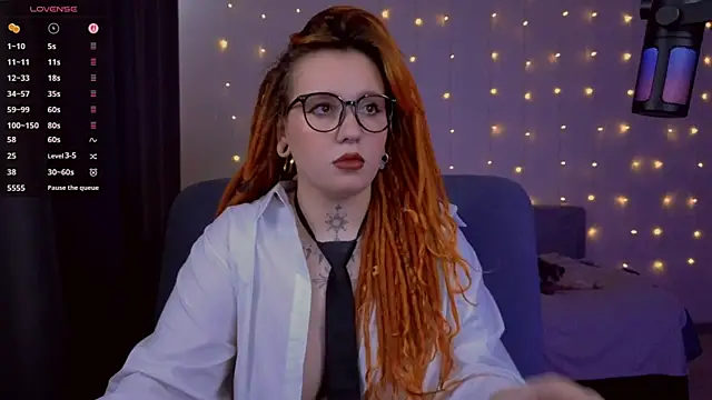 Snapshot of The_Full_Red_Moon chatting on February 28, 2026, 7:41 am The Full Red Moon online show from February 28, 2026, 7:41 am