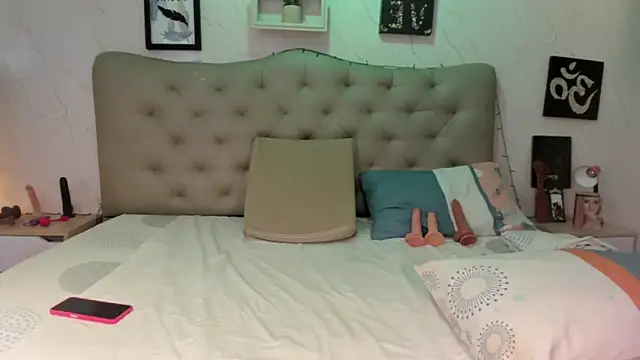 Antonella Montanari online show from March 28, 2026, 1:06 am