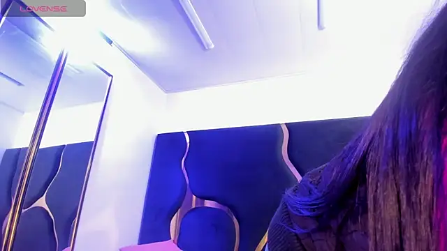 Ivanna18 x online show from November 3, 2025, 3:56 am