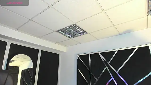 Ivanna18 x online show from October 12, 2025, 3:19 am