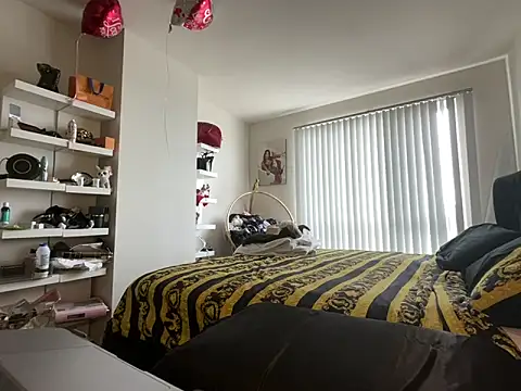 yourgoddessangela online show from March 17, 2025, 5:27 pm