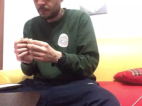 DragonPink online show from February 12, 2025, 11:09 pm