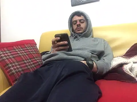 DragonPink online show from February 9, 2025, 2:07 pm