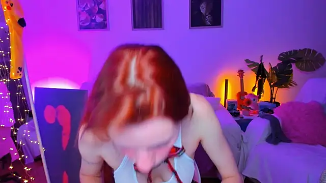 Snapshot of Alyssa_Smitt chatting on October 27, 2025, 12:33 am Alyssa Smitt online show from October 27, 2025, 12:33 am