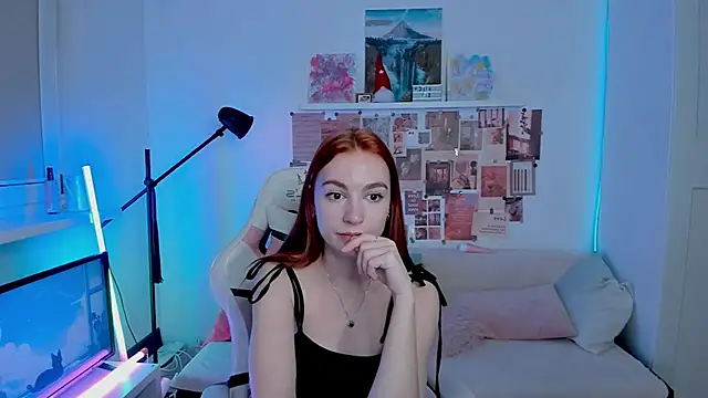 Snapshot of Mia_Madden chatting on February 12, 2026, 2:33 am Mia Madden online show from February 12, 2026, 2:33 am