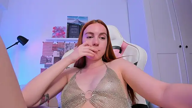 Mia Madden online show from April 6, 2026, 4:46 am