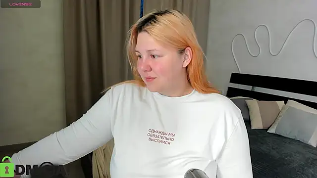 Ruth Oliver online show from October 27, 2025, 1:06 am