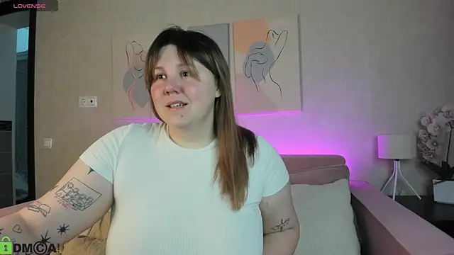 Ruth Oliver online show from April 7, 2026, 1:07 am