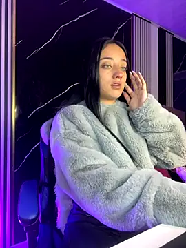 Ady 18 online show from November 28, 2025, 6:30 pm