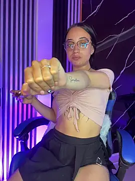 Ady 18 online show from October 20, 2025, 7:58 pm