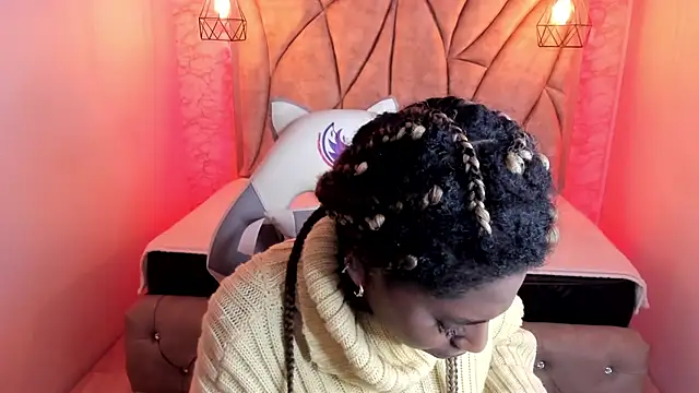 Snapshot of Queen_perla_ chatting on February 22, 2025, 12:29 pm Queen perla online show from February 22, 2025, 12:29 pm