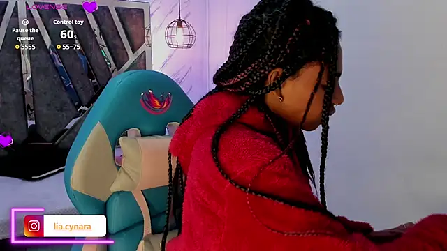 Snapshot of Queen_perla_ chatting on September 21, 2025, 12:10 pm Queen perla online show from September 21, 2025, 12:10 pm