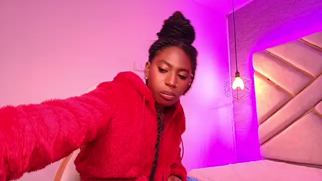 Snapshot of Queen_perla_ chatting on March 22, 2025, 4:15 pm Queen perla online show from March 22, 2025, 4:15 pm