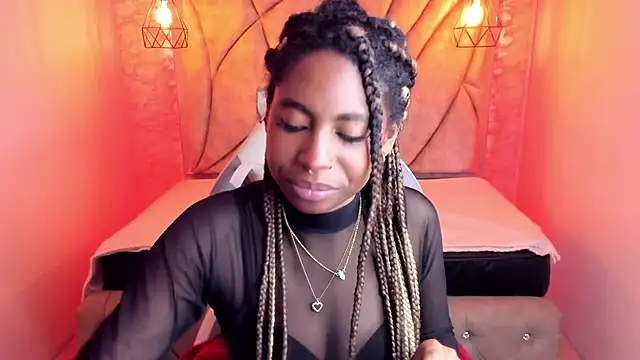 Snapshot of Queen_perla_ chatting on February 21, 2025, 3:54 pm Queen perla online show from February 21, 2025, 3:54 pm