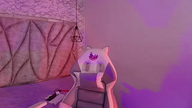 Queen perla  online show from November 28, 2025, 12:27 pm