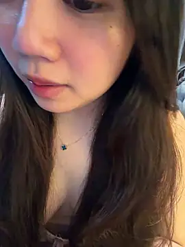 Hotellinh12 online show from May 18, 2026, 11:48 am