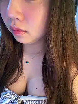 Hotellinh12 online show from June 10, 2026, 3:57 pm