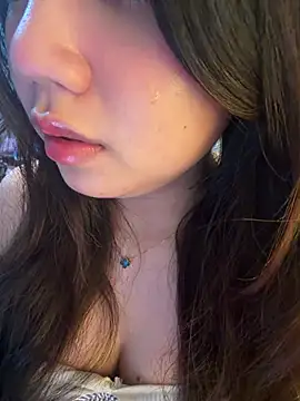 Hotellinh12 online show from June 15, 2026, 3:23 pm