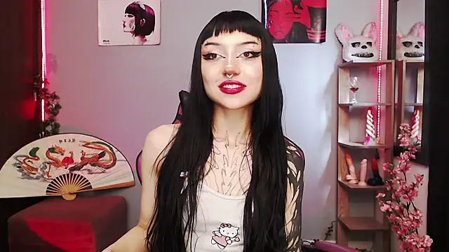 Snapshot of catipetite chatting on November 7, 2025, 7:29 pm catipetite online show from November 7, 2025, 7:29 pm