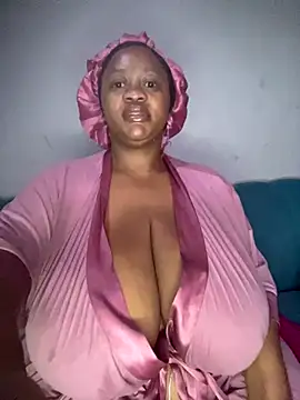 Snapshot of Chubbykarisma27 chatting on November 20, 2025, 4:35 am Chubbykarisma27 online show from November 20, 2025, 4:35 am