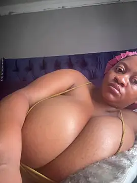 Snapshot of Chubbykarisma27 chatting on November 14, 2025, 10:30 am Chubbykarisma27 online show from November 14, 2025, 10:30 am