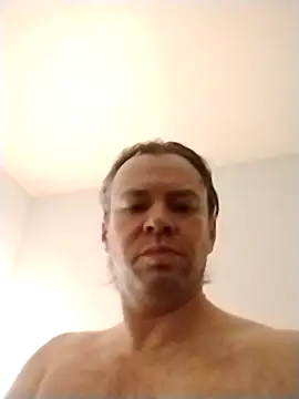 Snapshot of JamesIII1984 chatting on April 8, 2026, 3:19 am JamesIII1984 online show from April 8, 2026, 3:19 am