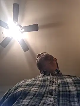 Snapshot of silkstroker6981 chatting on January 18, 2026, 11:19 pm silkstroker6981 online show from January 18, 2026, 11:19 pm