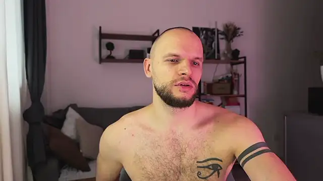 maxx alexx online show from December 3, 2024, 9:39 am