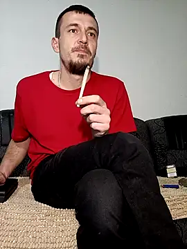 mayk18cm online show from January 28, 2025, 2:32 am