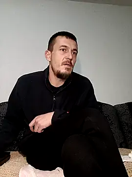 mayk18cm online show from February 2, 2025, 3:43 am