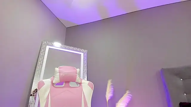 AriaRusso online show from February 26, 2025, 1:03 am