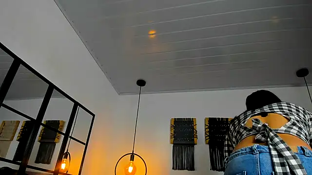 Sweet camille online show from September 18, 2025, 2:14 am