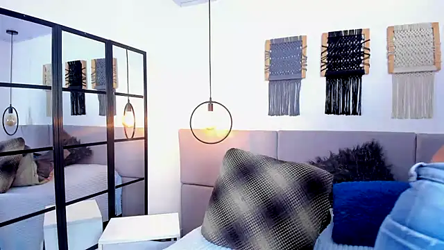 Sweet camille online show from September 9, 2025, 2:21 am