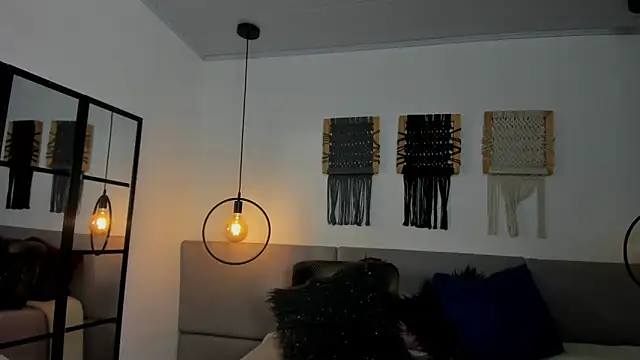 Snapshot of Sweet_camille chatting on February 24, 2026, 2:12 am Sweet camille online show from February 24, 2026, 2:12 am