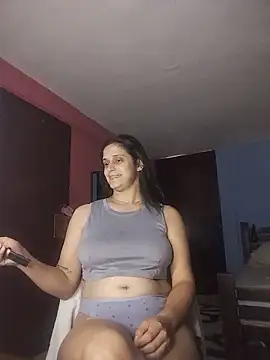 Catalinacandela online show from May 12, 2026, 6:58 pm