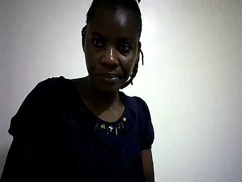 Snapshot of Pierra77 chatting on October 4, 2025, 7:32 am Pierra77 online show from October 4, 2025, 7:32 am