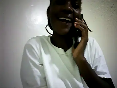 Snapshot of Pierra77 chatting on October 2, 2025, 4:38 am Pierra77 online show from October 2, 2025, 4:38 am