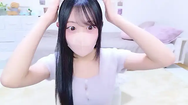 Suzu ch xx online show from March 24, 2026, 12:05 pm