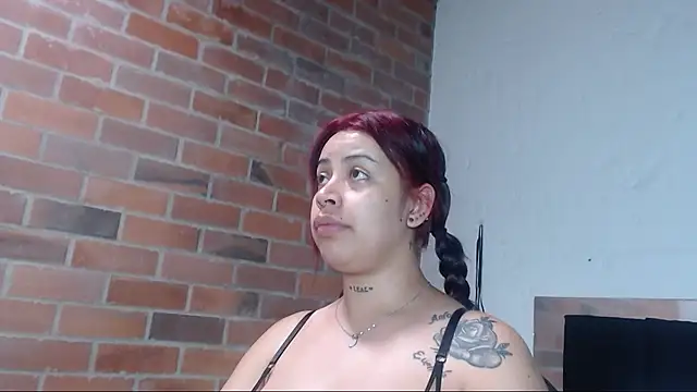 salome  hills1 online show from February 24, 2025, 7:52 pm