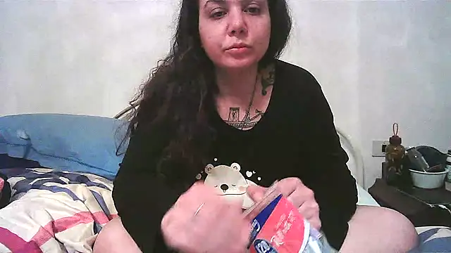 AliceBehind online show from March 18, 2026, 11:37 pm