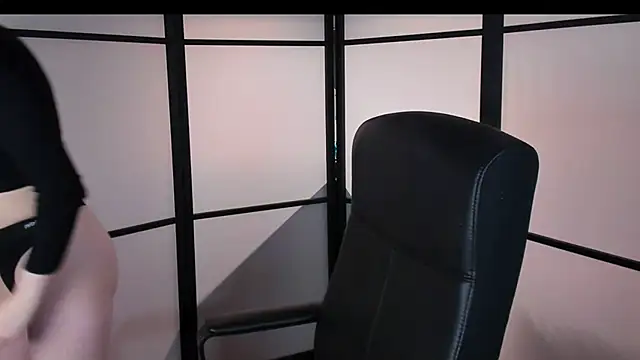 Goddess-Rose online show from January 12, 2025, 11:15 pm