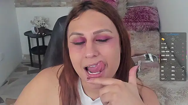 Analia 01 online show from January 6, 2026, 12:31 pm