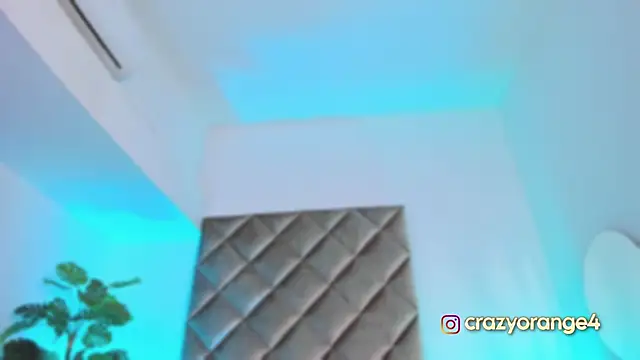 Crazyorange  online show from November 9, 2025, 10:19 am