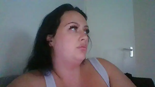 CurvyQueen2023 online show from October 4, 2025, 4:41 pm